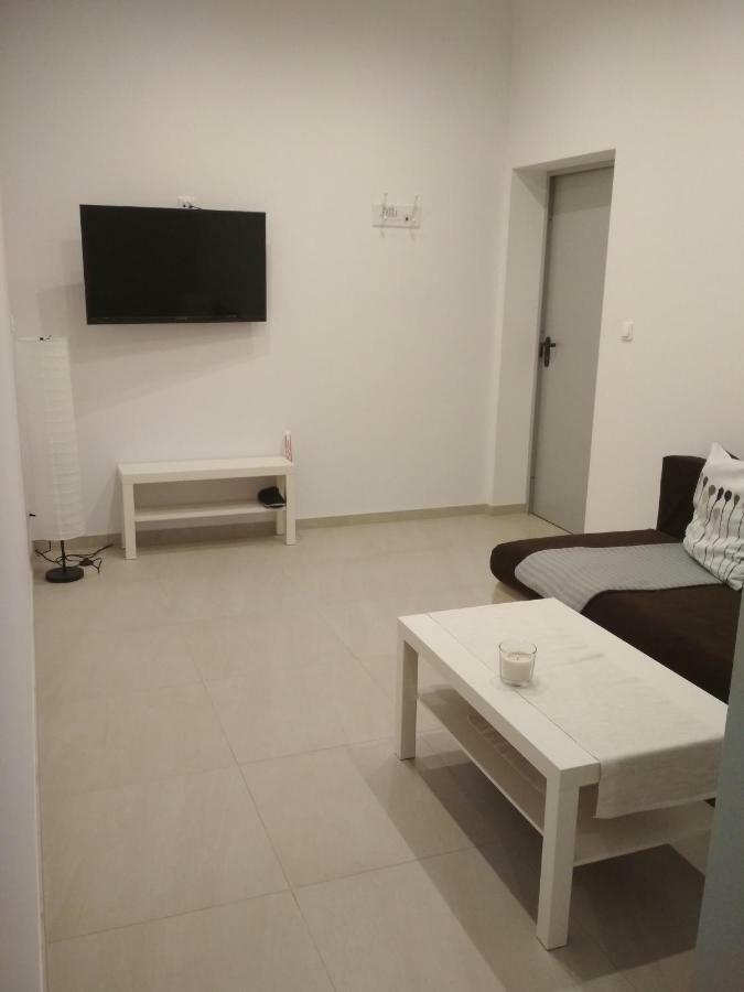 Apartament Scorpion Modlin Czosnów Exterior foto
